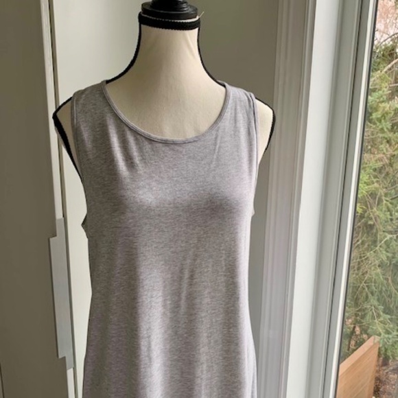 Aritzia The group babaton t-shirt dress grey L won once - Picture 3 of 11